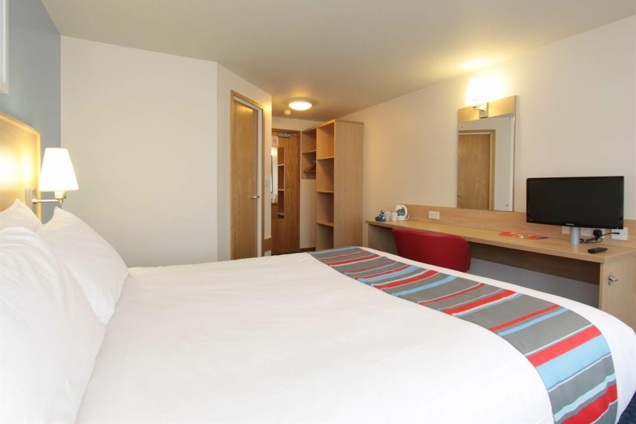 Travelodge Manchester Birch M62 Eastbound Heywood Exterior foto
